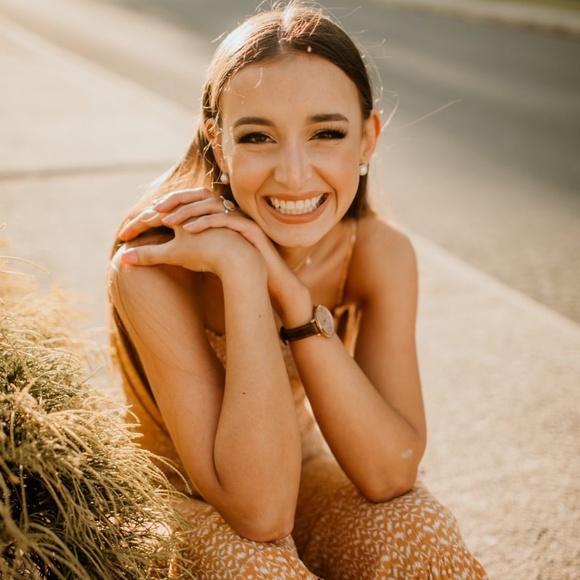 Meet your Posher, Kalyn - Picture 2 of 2